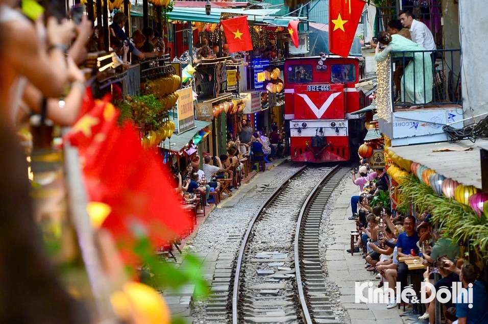 Ha Noi: Tour to train street banned