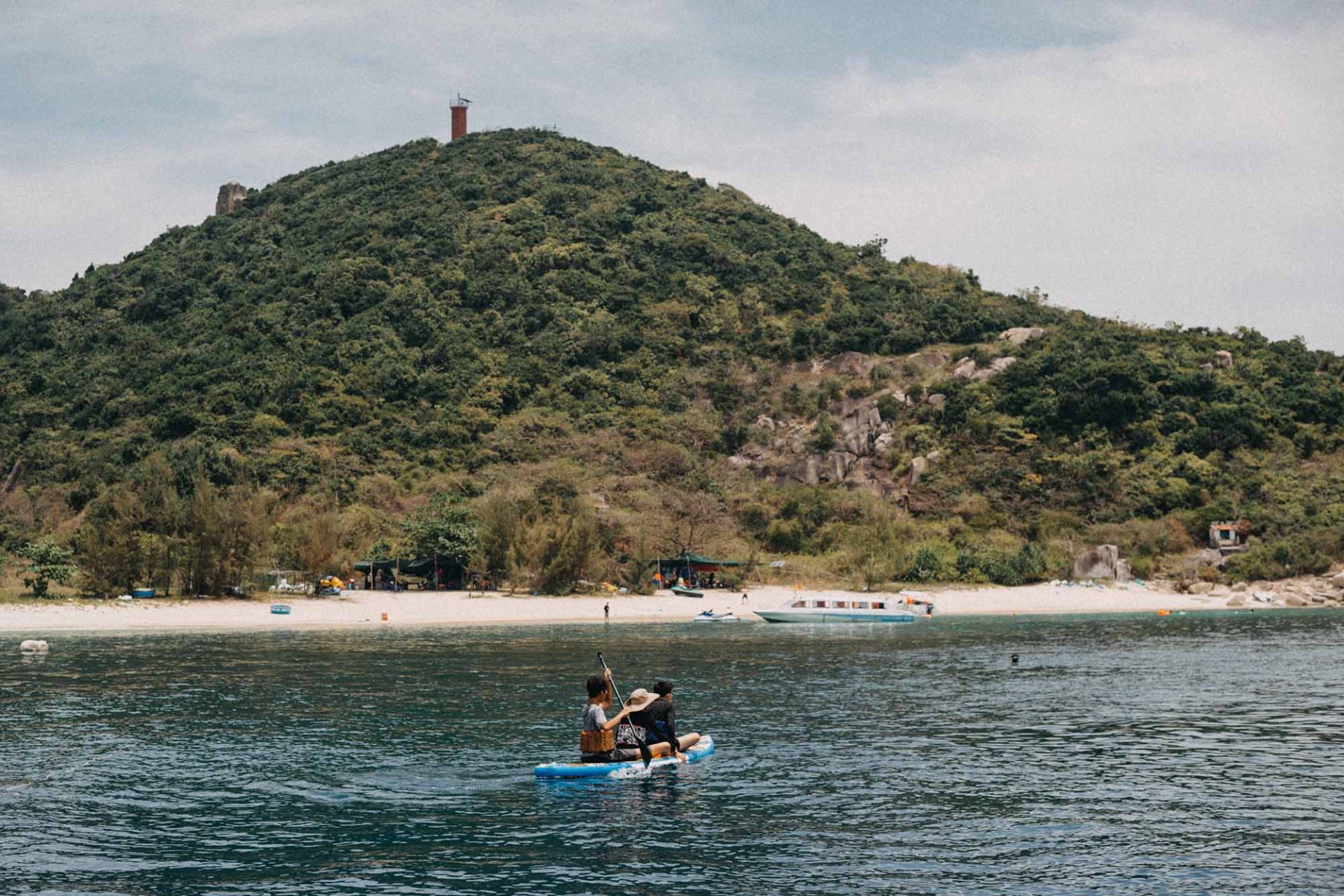 Discovering Hon Nua Island in Phu Yen