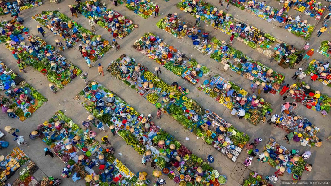 Makeshift market in the Mekong Delta