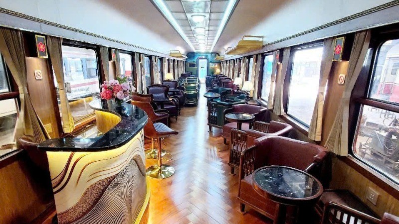 Red Flamboyant flowers train - A highlight of Hai Phong tourism