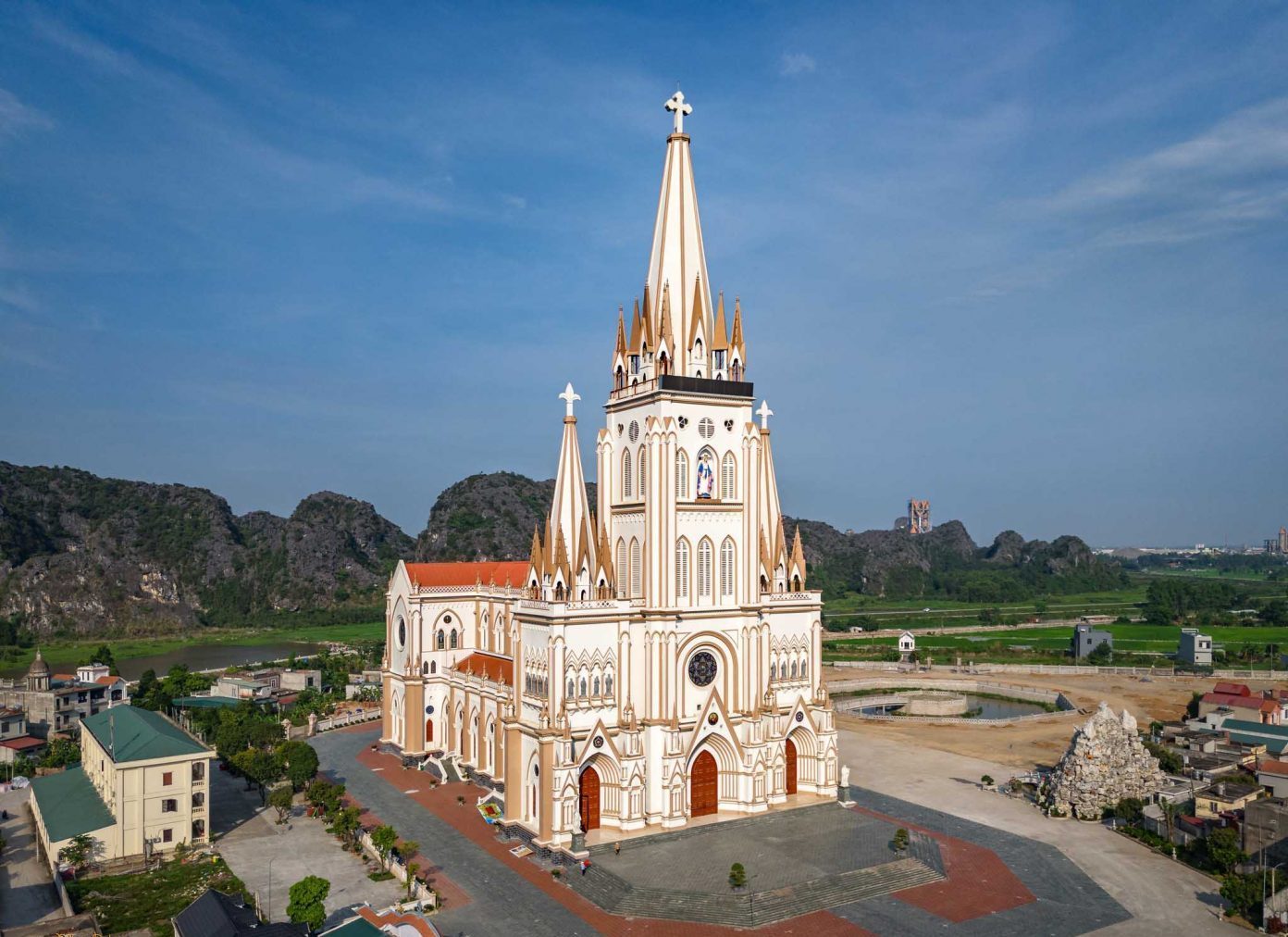 Exploring Lang Van Church in Ninh Binh Province