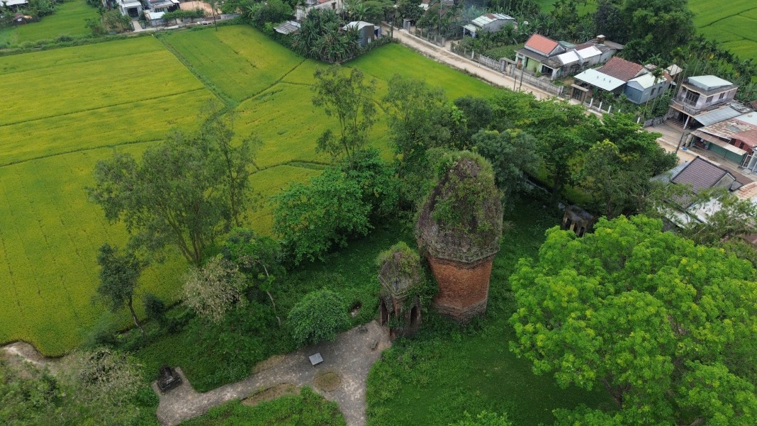 Distinctive Cham towers in Quang Nam