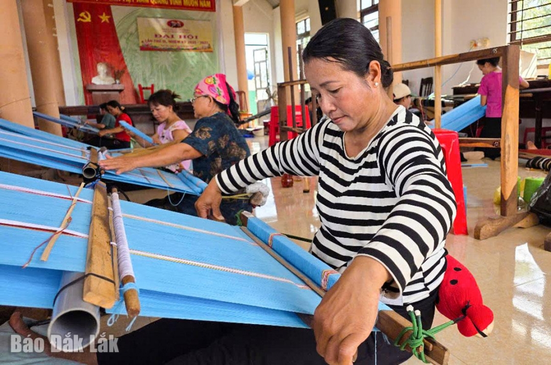 Gìn giữ nghề dệt thổ cẩm Xê Đăng - Đắk Lắk