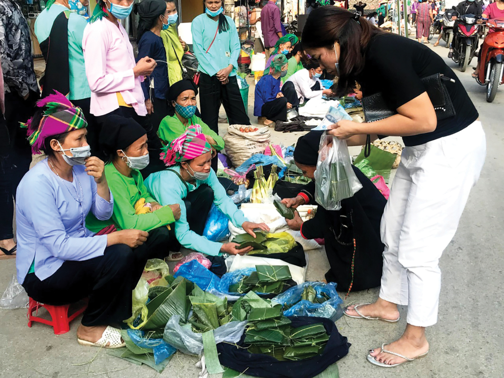Chợ phiên Cao Bằng - nơi hội tụ, lan tỏa bản sắc dân tộc