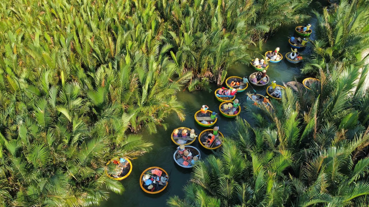Làng quê bình dị hấp dẫn du khách