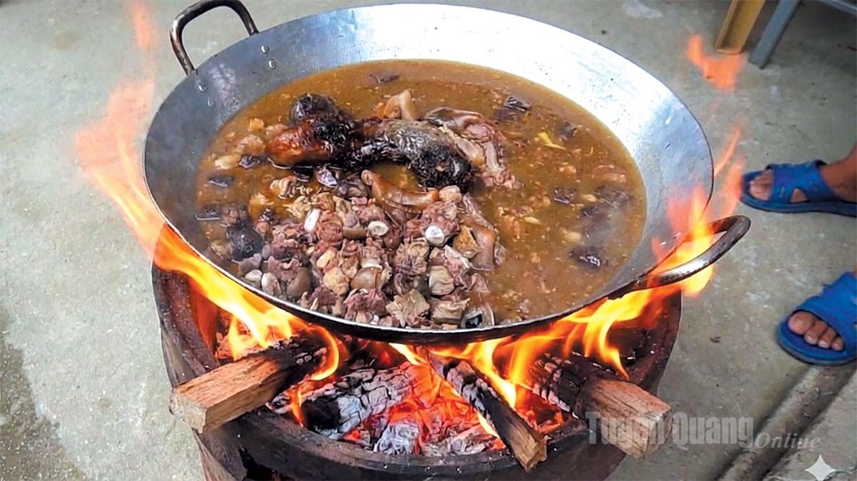 Đặc sản thịt ngựa vùng cao Tuyên Quang