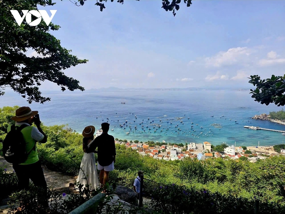 Rừng xanh - biển biếc mở lối du lịch Gia Lai trong kỷ nguyên mới