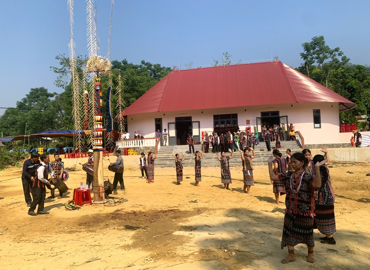 Già Bhling Nhơl góp sức xây dựng cộng đồng miền núi Đà Nẵng