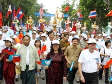 3,000 people to walk for Hanoiâ€™s millennium 