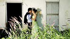 Hanoi hosts exhibition on honeymoon and wedding services 