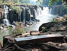 VN, Lao localities step up tourism cooperation 