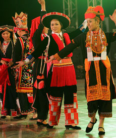 Traditional ethnic fashion on show at Son Tay fest 