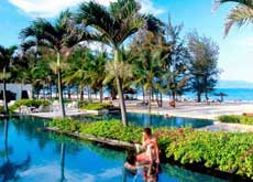 More foreign visitors flock to Danang during rainy season 