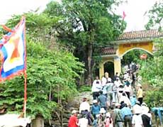Da Trang Pagoda Festival attracts visitors 