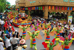 Over 100 travel firms to take tourists to Suoi Tien