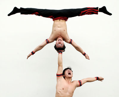 Un concours de cirque Laos-Vietnam-Cambodge