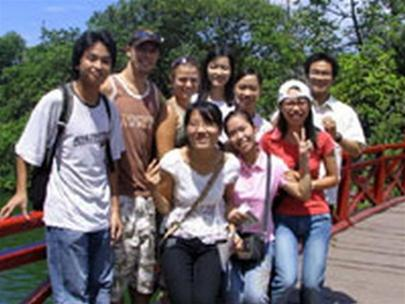 Un club des guides touristiques volontaires Ã  Hanoi