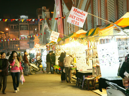 Nouveaux espaces piétons à Hanoi en janvier 2012