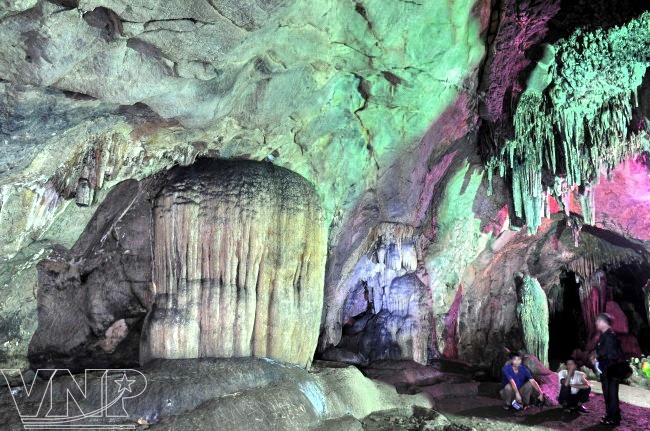 La féerique grotte Tu Thuc