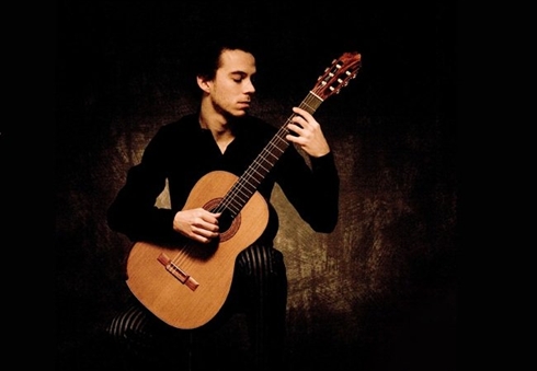 Concert de guitare de Thibault Cauvin : des villes au rythme de sa musique