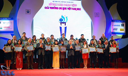 Remise des Prix du Tourisme du Vietnam 2011