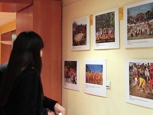 Exposition de photos sur les fêtes vietnamiennes en France