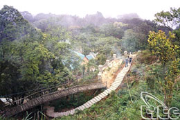 Tours opérateurs laotiens au  Centre du Vietnam