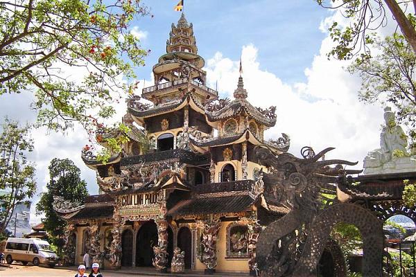 La merveilleuse pagode Linh Phuoc