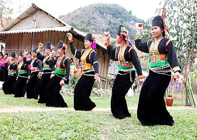 La danse folklorique des Khmu