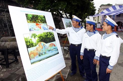 Exposition de cartes et documents sur Hoang Sa et Truong Sa