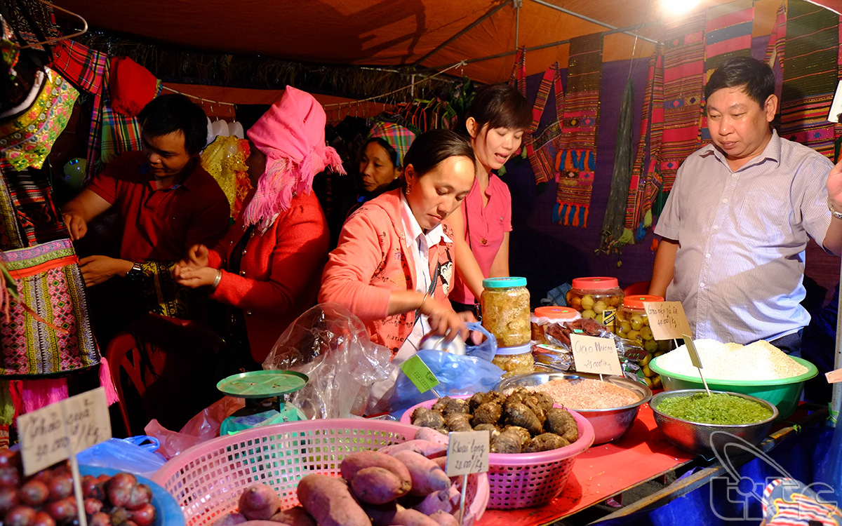 The stalls at the night market